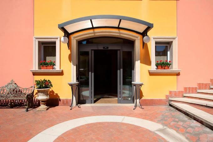 الشقق الفندقية بولونيافي  Residenza Carracci المظهر الخارجي الصورة
